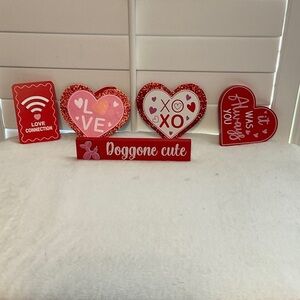 Valentine's Day Heart Decor Set - Red and Pink